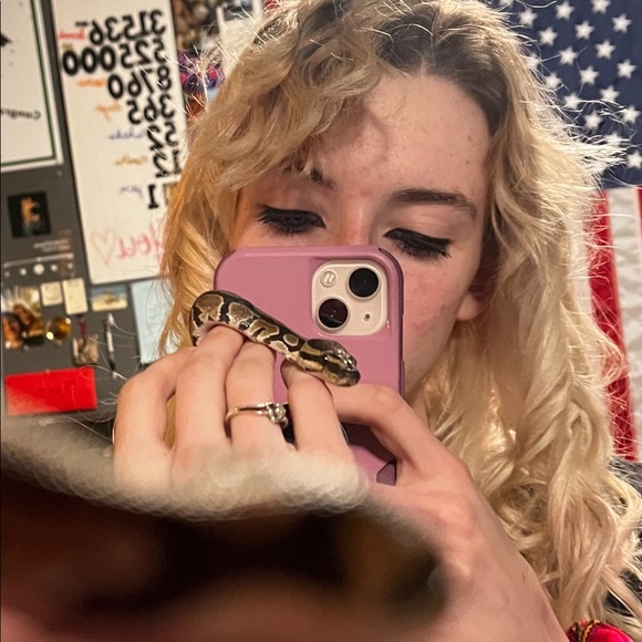 kezradarayla27